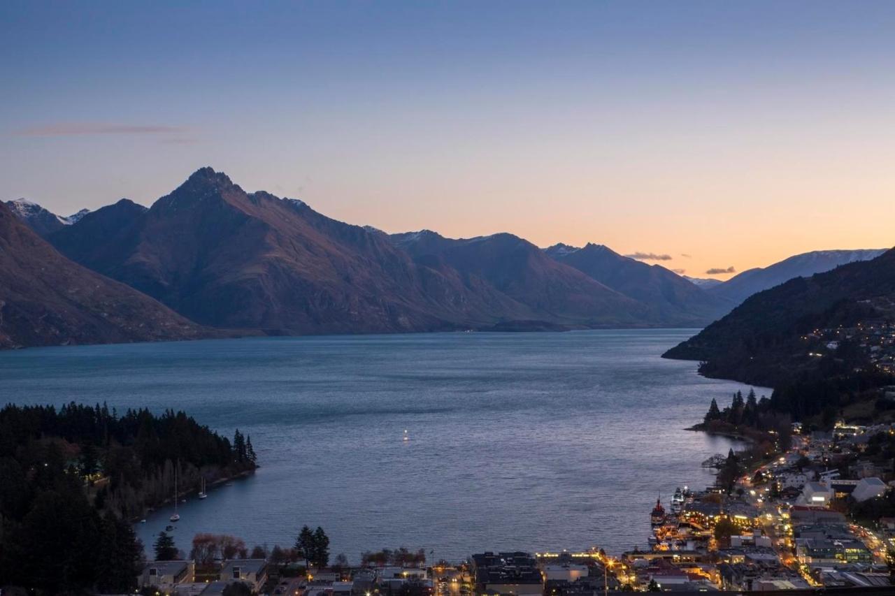 Villa De Luxe, A Relax It'S Done Luxury Holiday Home Distretto di Distretto di Queenstown Esterno foto