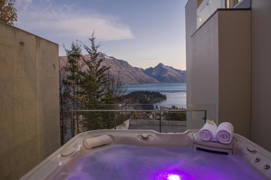 Villa De Luxe, A Relax It'S Done Luxury Holiday Home Distretto di Distretto di Queenstown Esterno foto