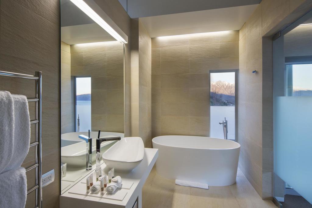 Villa De Luxe, A Relax It'S Done Luxury Holiday Home Distretto di Distretto di Queenstown Esterno foto